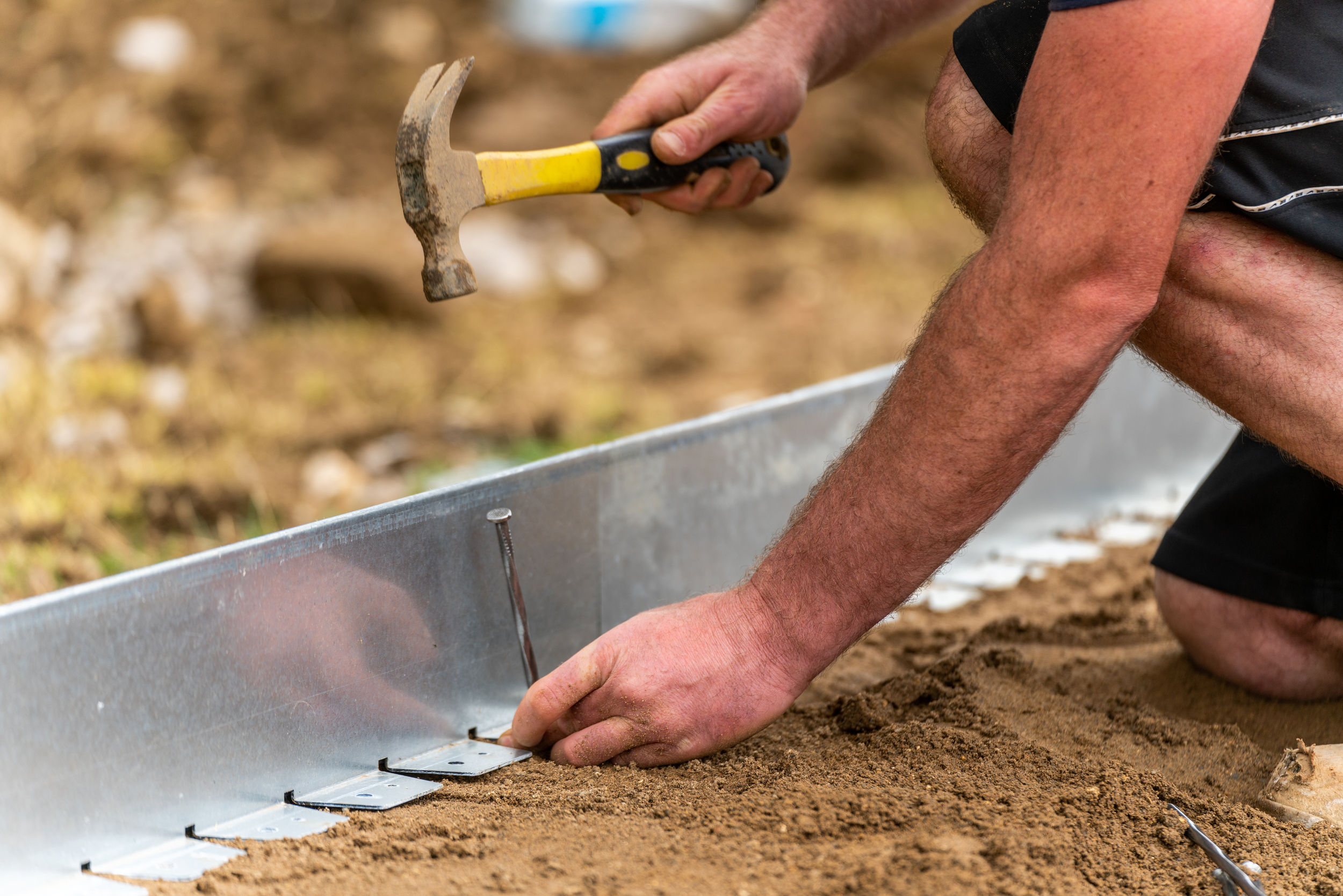 Retrofitting Landscapes with Modern Metal Edging