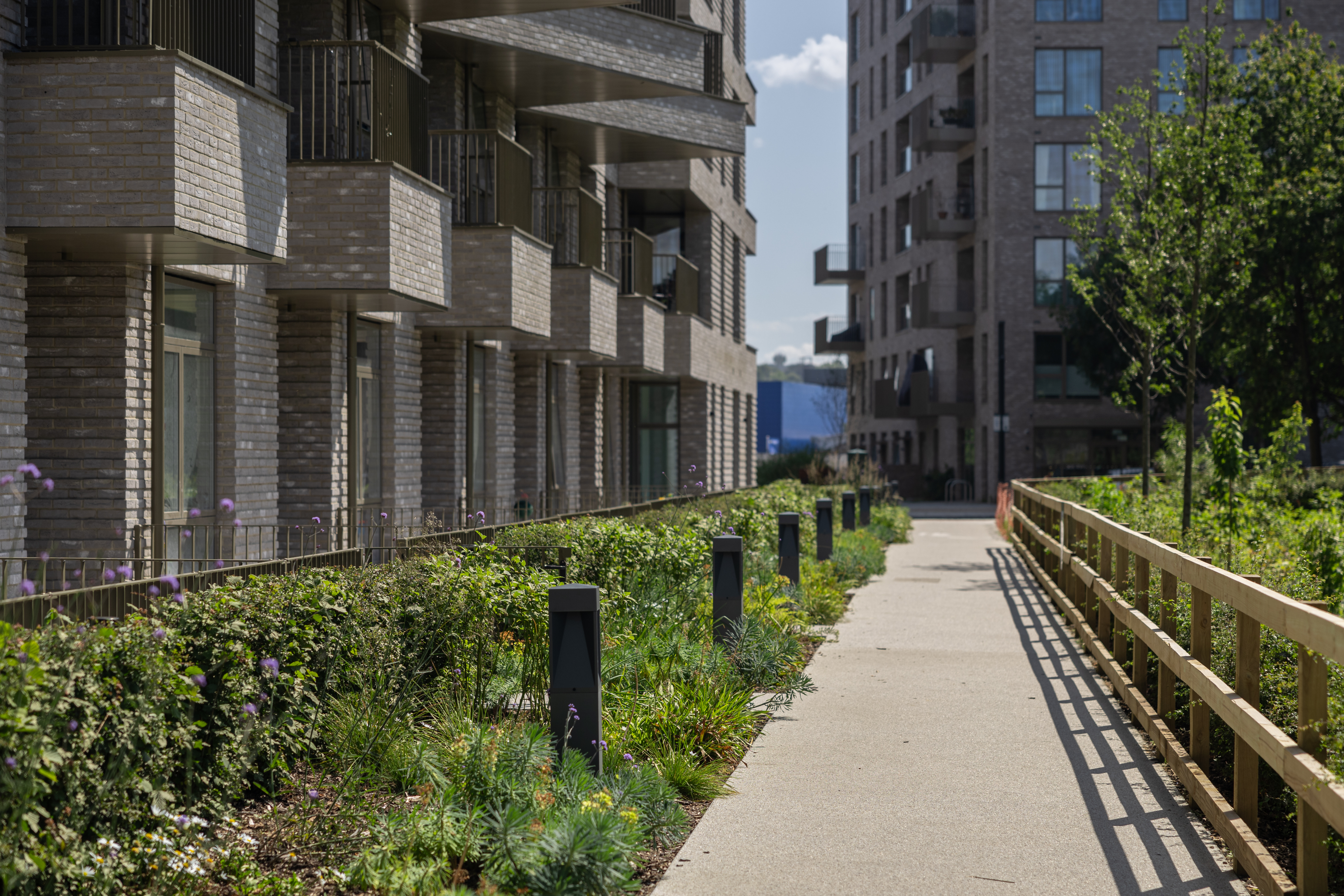 How to Explain the Value of Quality Landscape Edging Products