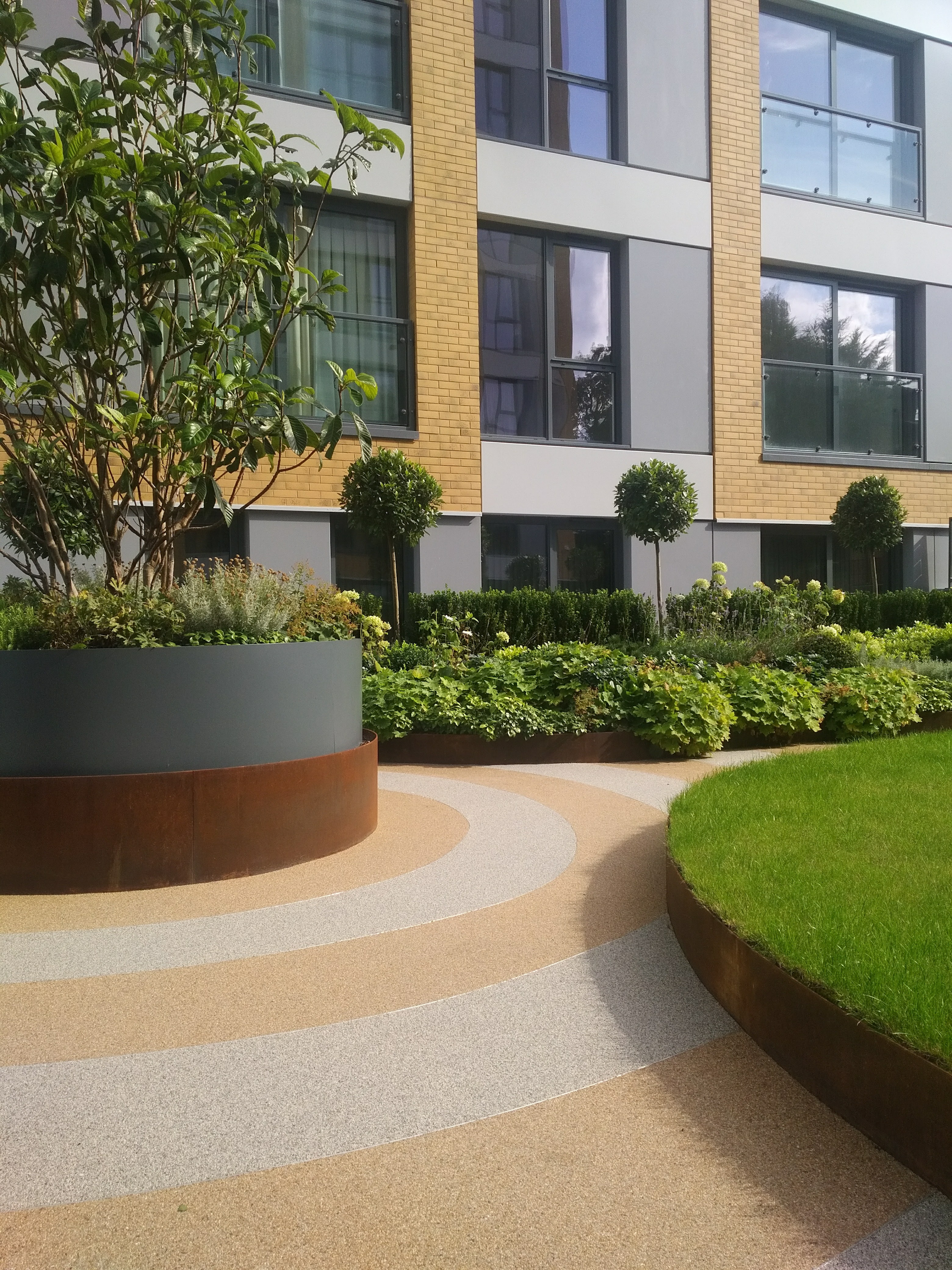 landscape edging for pathways